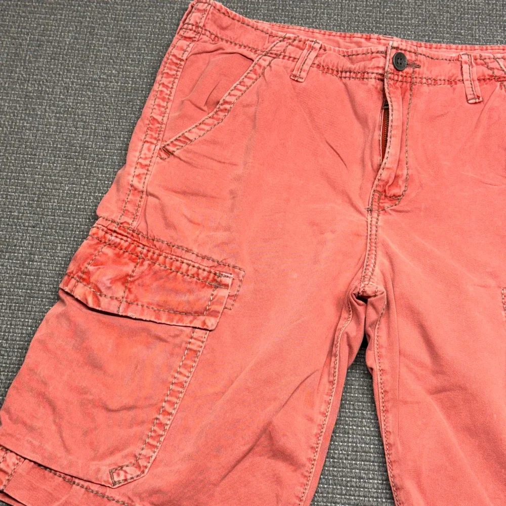 True Religion Mens Cargo Shorts Coral Pink Horseshoe Stitch Cotton Size 33
